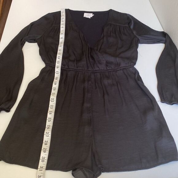 Urban Outfitters Black Satin Demy Long-Sleeve Romper Size Medium - Picture 12 of 15